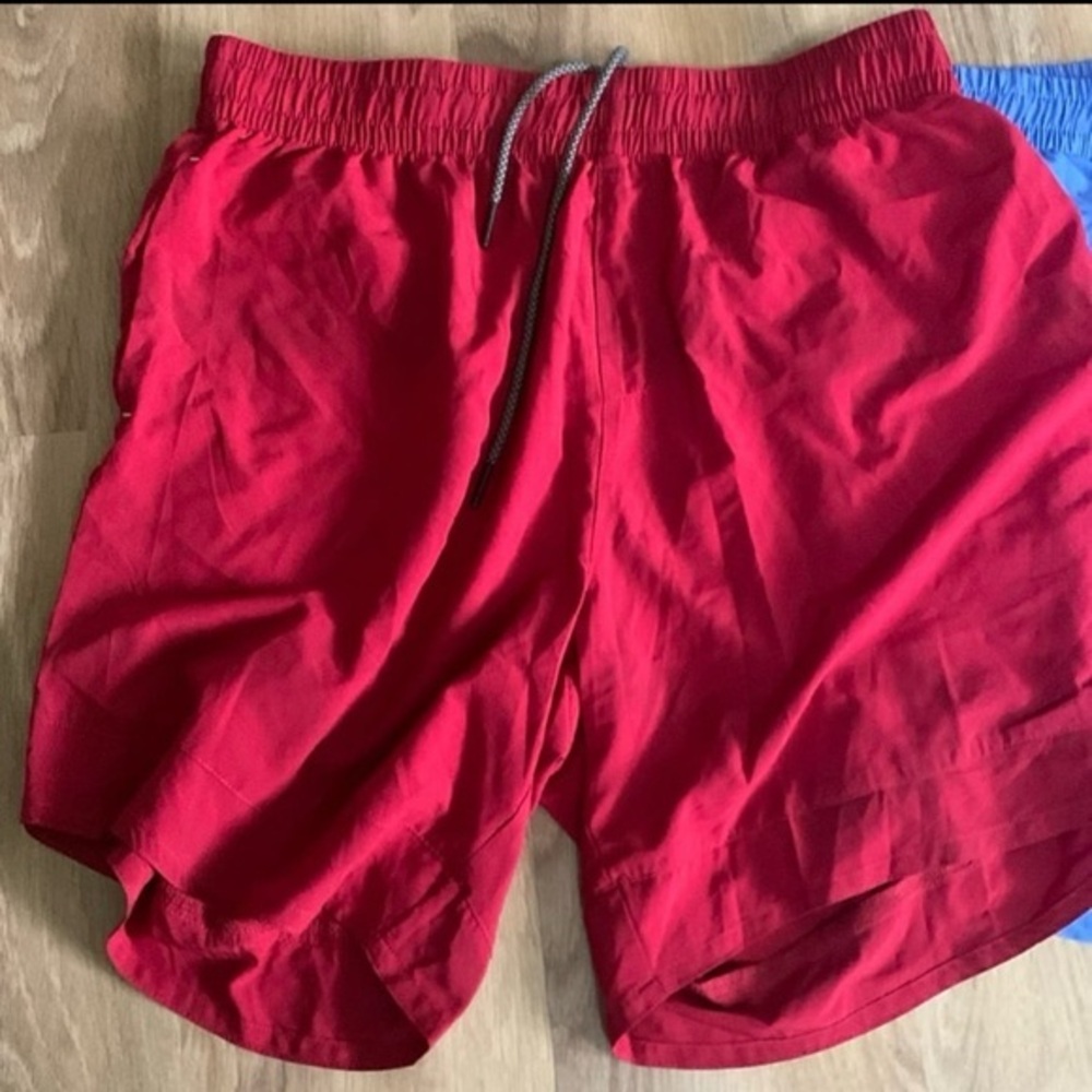 New pair of Men’s Athletic shorts great workout shorts CrossFit gym new